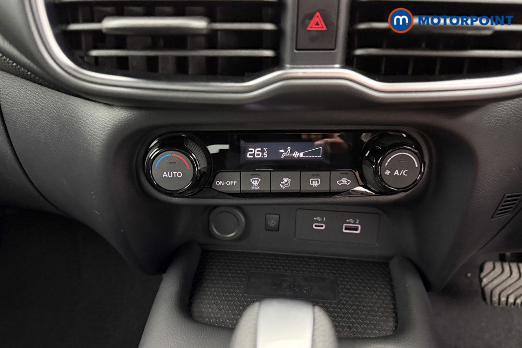 Nissan Juke N-Connecta Automatic Petrol-Electric Hybrid SUV - Stock Number (1613212) - 10th supplementary image