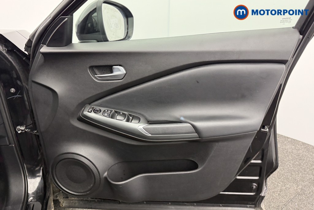 Nissan Juke Acenta Premium Manual Petrol SUV - Stock Number (1613412) - 14th supplementary image