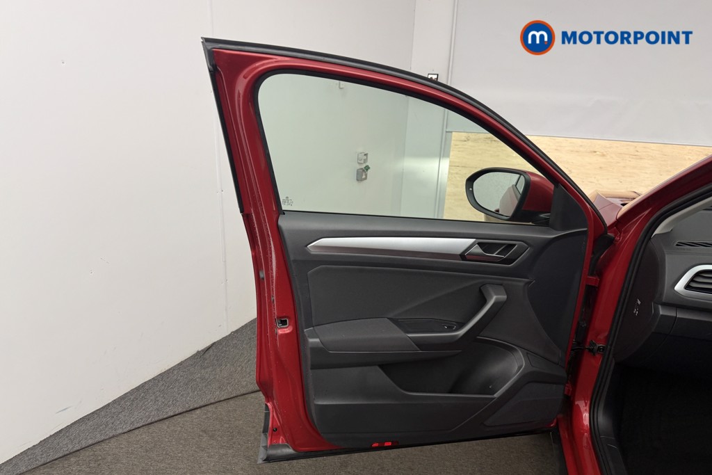 Volkswagen T-Roc Life Manual Petrol SUV - Stock Number (1613536) - 4th supplementary image