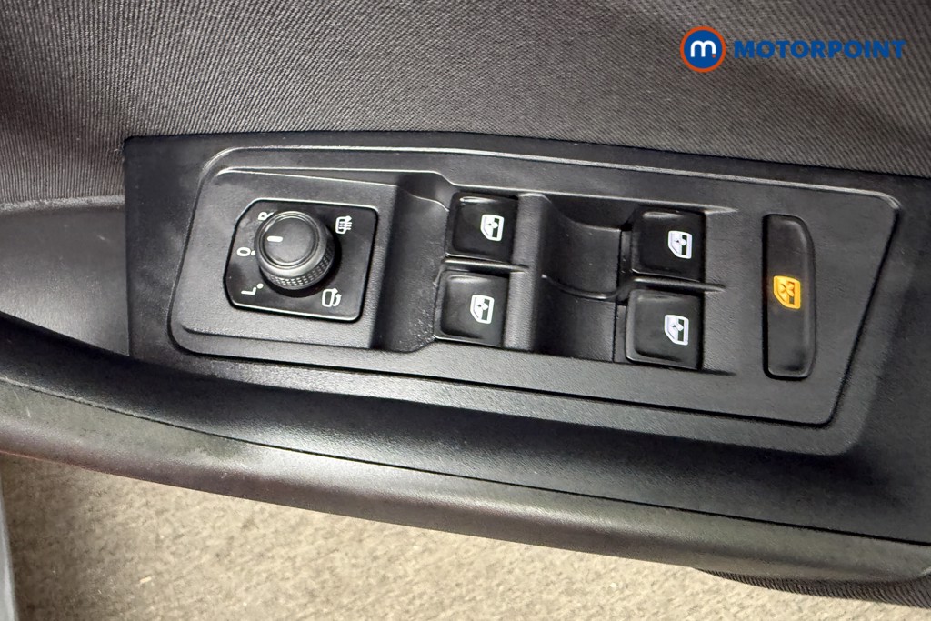 Volkswagen T-Roc Life Manual Petrol SUV - Stock Number (1613536) - 18th supplementary image