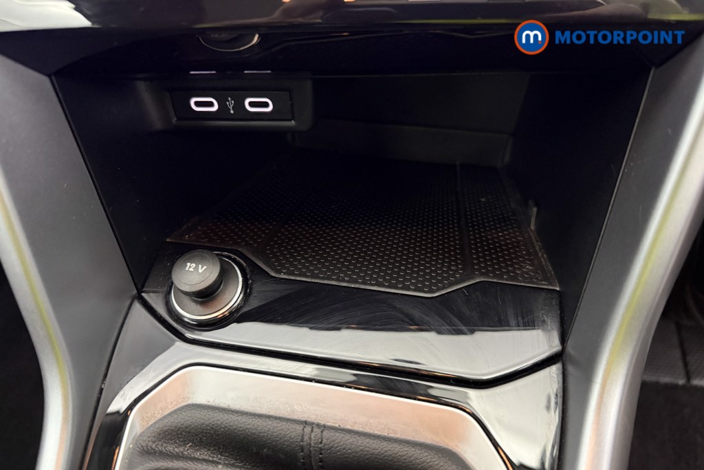 Volkswagen T-Roc Life Manual Petrol SUV - Stock Number (1613536) - 23rd supplementary image