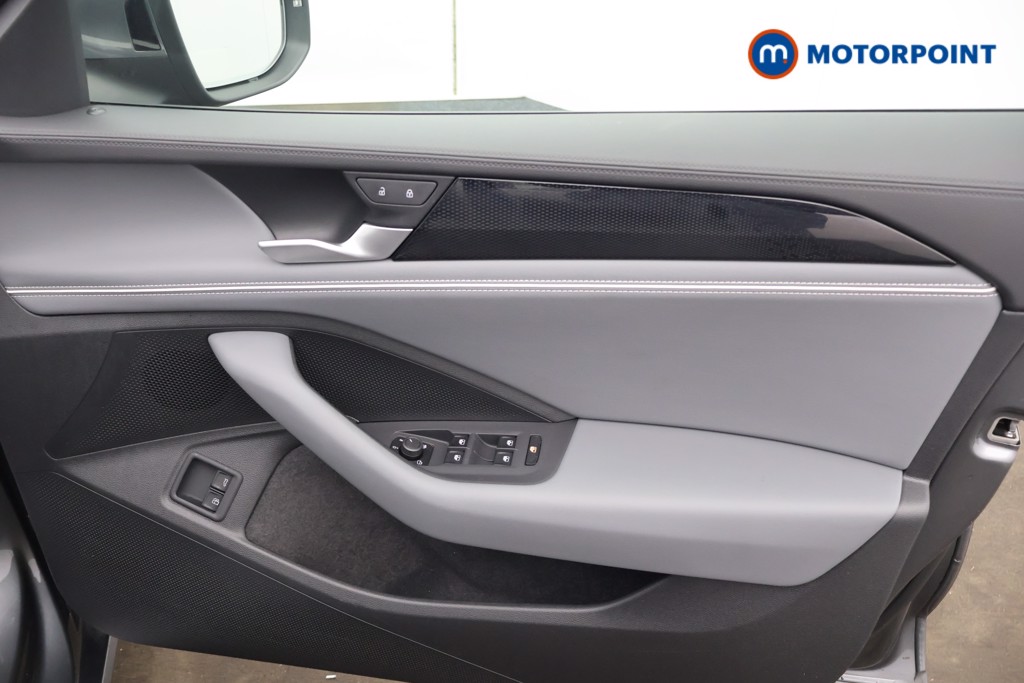 Volkswagen Passat Life Automatic Petrol Plug-In Hybrid Estate - Stock Number (1613647) - 12th supplementary image