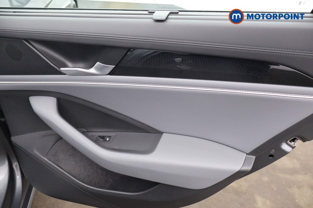 Volkswagen Passat Life Automatic Petrol Plug-In Hybrid Estate - Stock Number (1613647) - 17th supplementary image