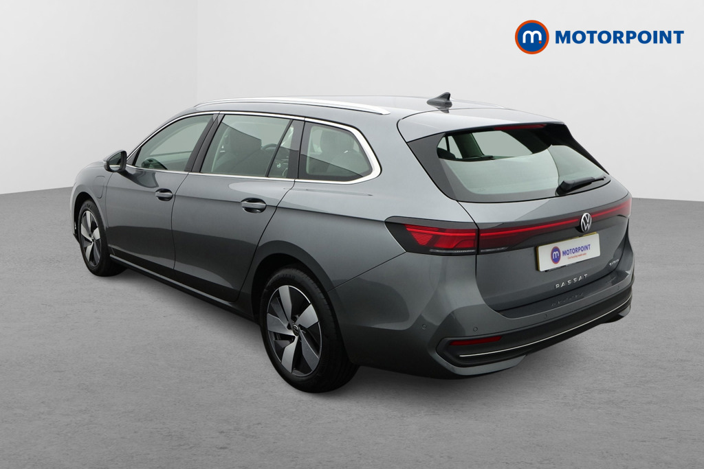 Volkswagen Passat Life Automatic Petrol Plug-In Hybrid Estate - Stock Number (1613647) - Passenger side rear corner