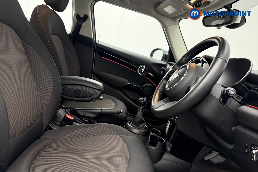 Mini Hatchback Cooper Classic Manual Petrol Hatchback - Stock Number (1614635) - 8th supplementary image