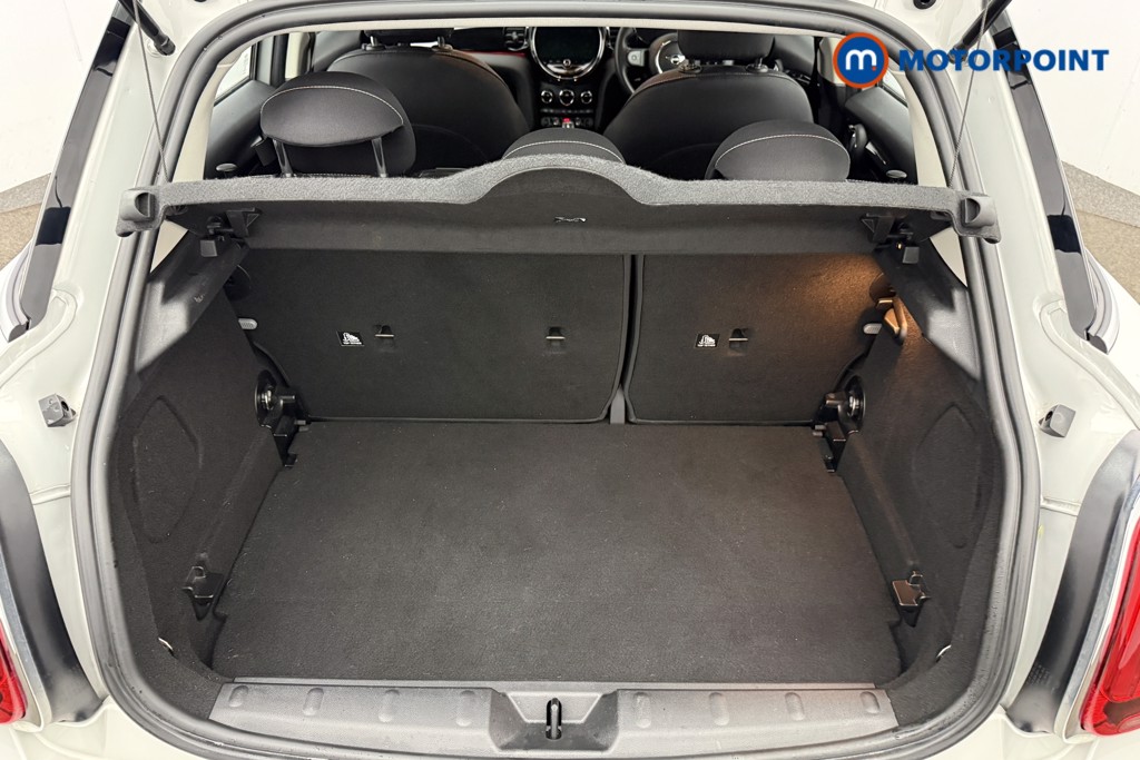 Mini Hatchback Cooper Classic Manual Petrol Hatchback - Stock Number (1614635) - 21st supplementary image