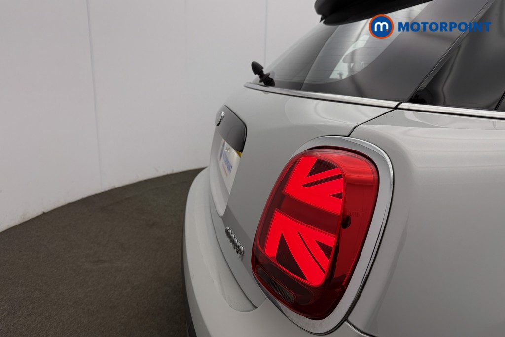 Mini Hatchback Cooper Classic Manual Petrol Hatchback - Stock Number (1614635) - 25th supplementary image