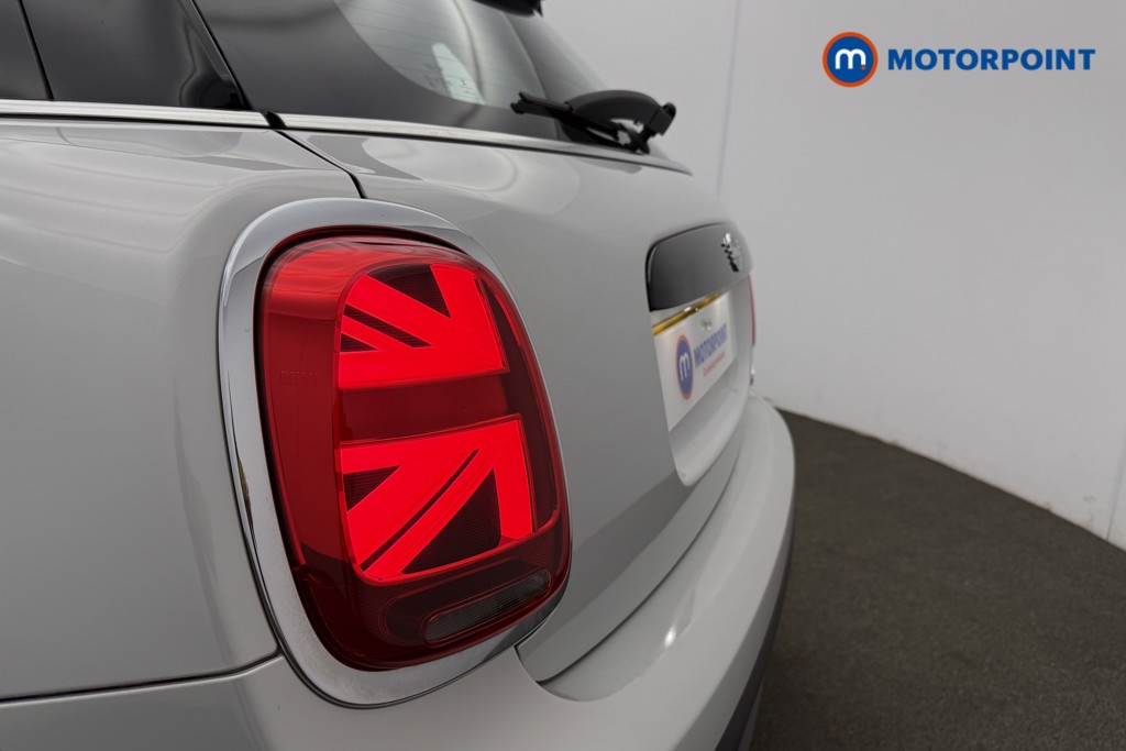 Mini Hatchback Cooper Classic Manual Petrol Hatchback - Stock Number (1614635) - 26th supplementary image