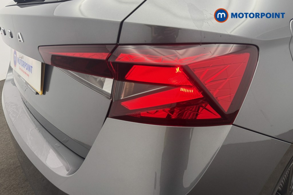 Skoda Fabia Colour Edition Manual Petrol Hatchback - Stock Number (1614638) - 14th supplementary image