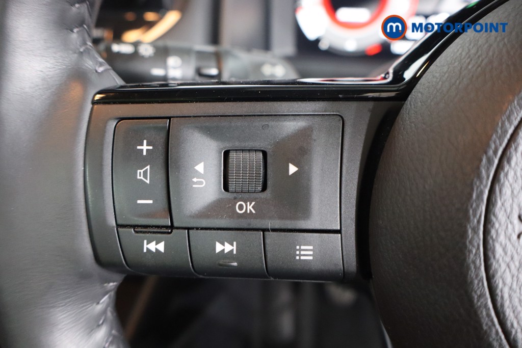 Nissan Qashqai Premiere Edition Manual Petrol SUV - Stock Number (1614642) - 13th supplementary image