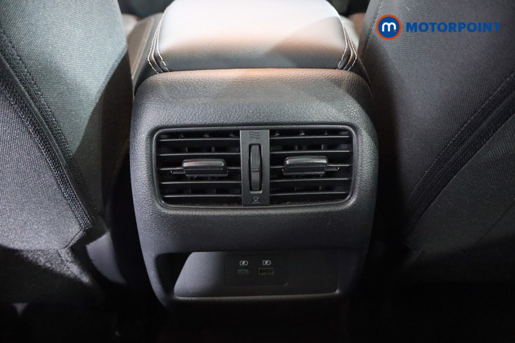 Nissan Qashqai Premiere Edition Manual Petrol SUV - Stock Number (1614642) - 21st supplementary image