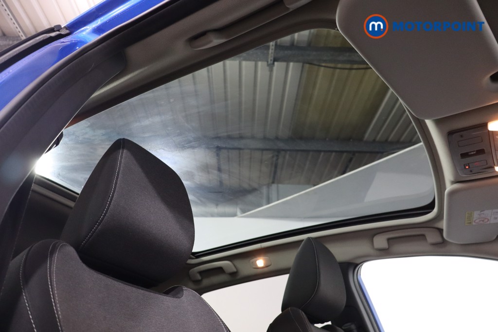 Nissan Qashqai Premiere Edition Manual Petrol SUV - Stock Number (1614642) - 23rd supplementary image