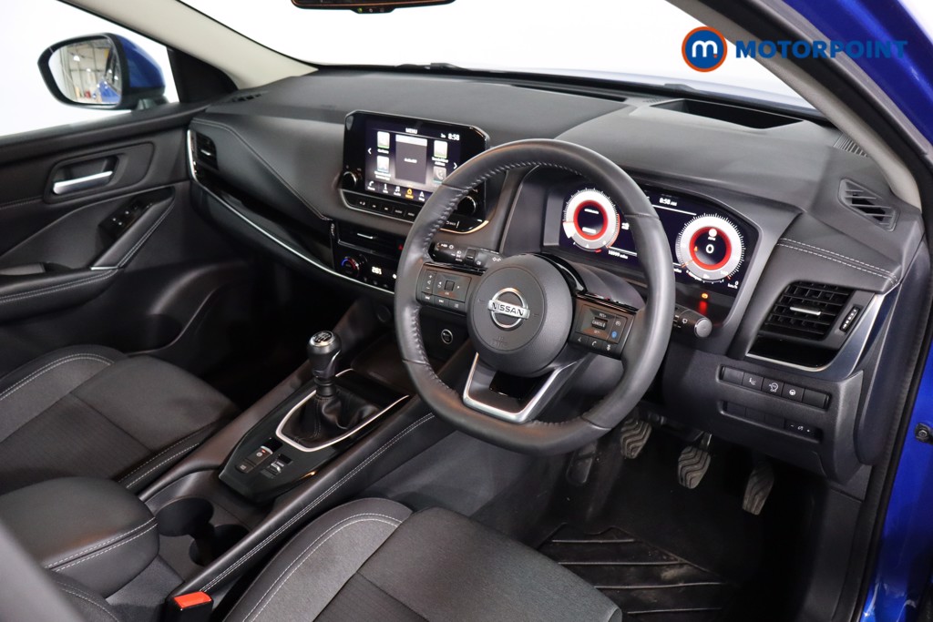 Nissan Qashqai Premiere Edition Manual Petrol SUV - Stock Number (1614642) - 1st supplementary image