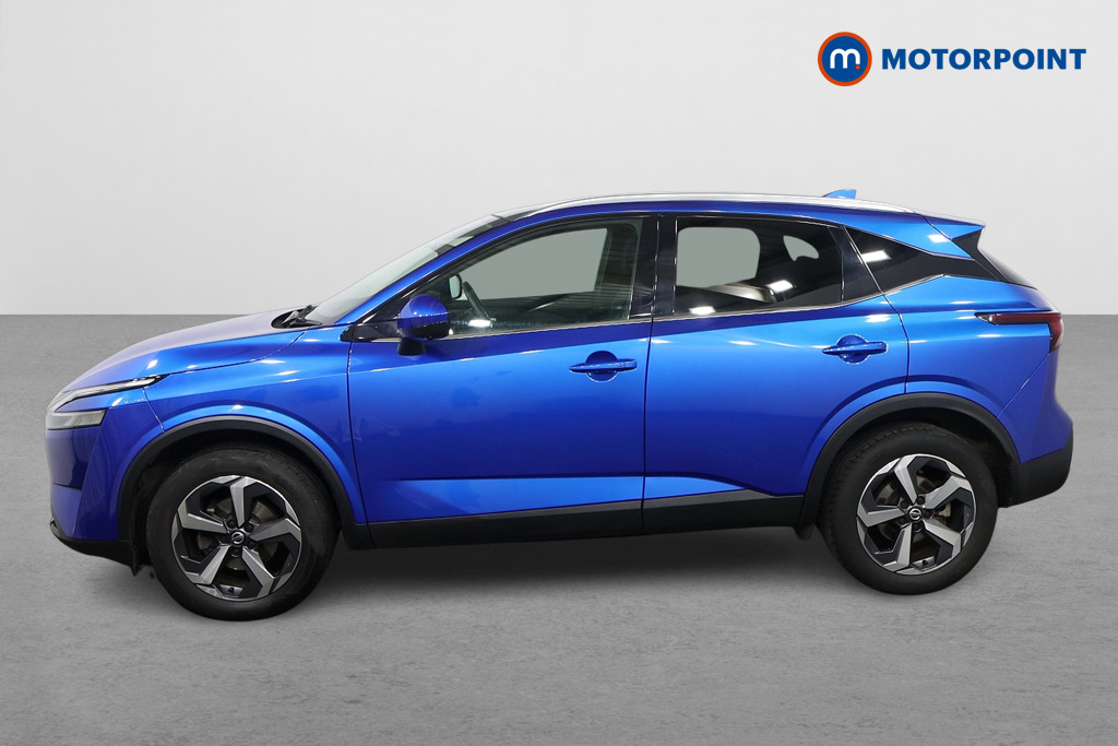 Nissan Qashqai Premiere Edition Manual Petrol SUV - Stock Number (1614642) - Passenger side
