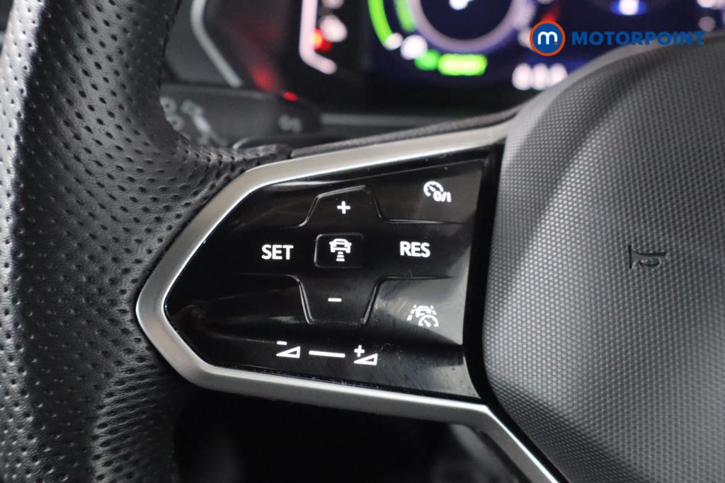 Volkswagen Tiguan R-Line Automatic Petrol Plug-In Hybrid SUV - Stock Number (1614660) - 10th supplementary image