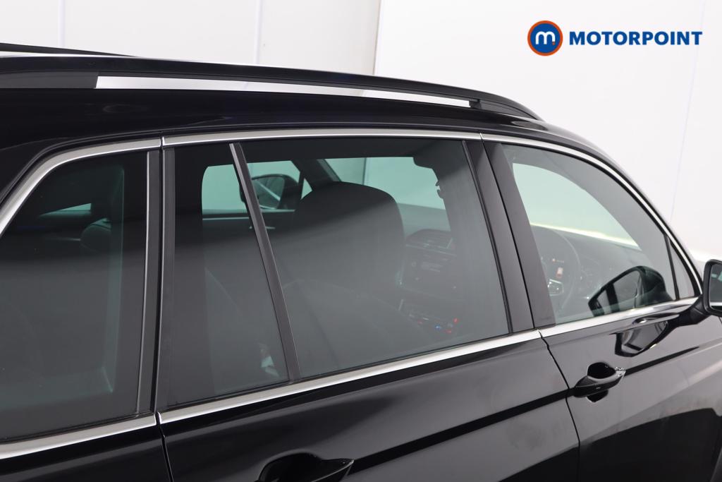 Volkswagen Tiguan R-Line Automatic Petrol Plug-In Hybrid SUV - Stock Number (1614660) - 31st supplementary image