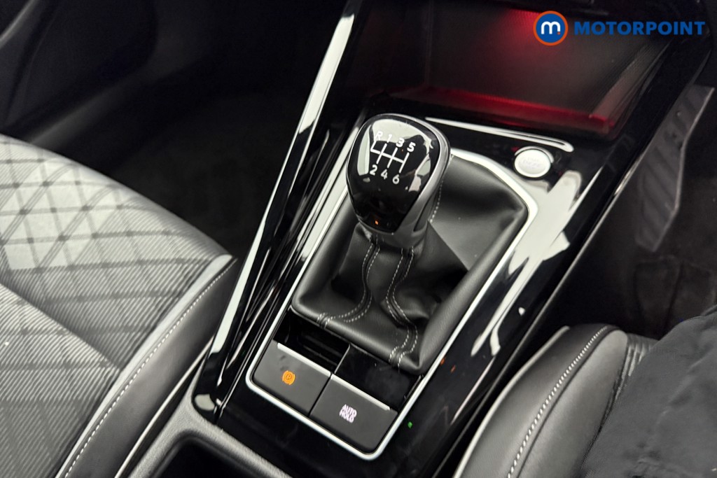 Volkswagen Golf R-Line Manual Petrol Hatchback - Stock Number (1591956) - 12th supplementary image