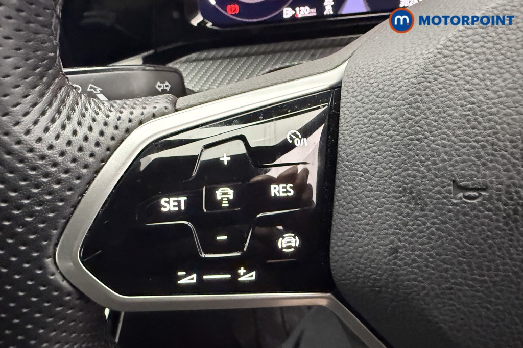 Volkswagen Golf R-Line Manual Petrol Hatchback - Stock Number (1591956) - 13th supplementary image