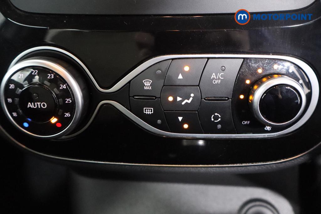 Renault Captur Iconic Manual Petrol SUV - Stock Number (1594900) - 3rd supplementary image