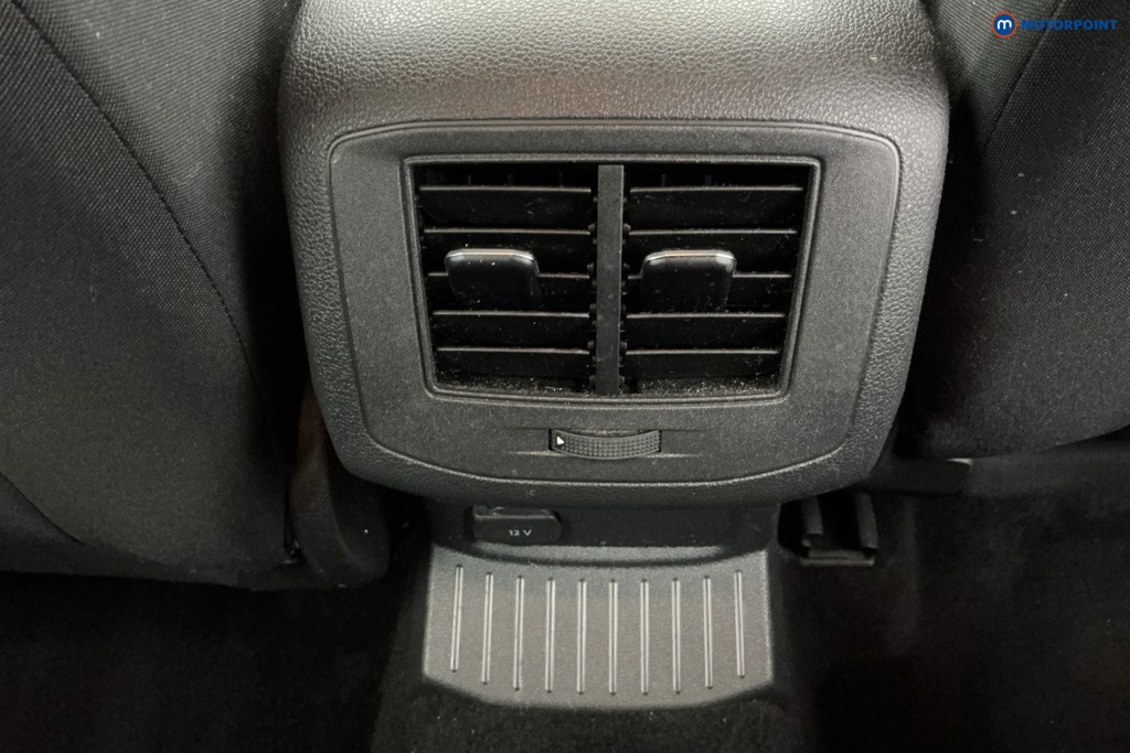 Volkswagen T-Roc SE Manual Petrol SUV - Stock Number (1603880) - 12th supplementary image