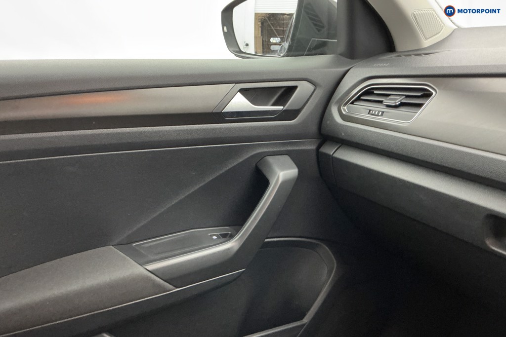 Volkswagen T-Roc SE Manual Petrol SUV - Stock Number (1603880) - 19th supplementary image