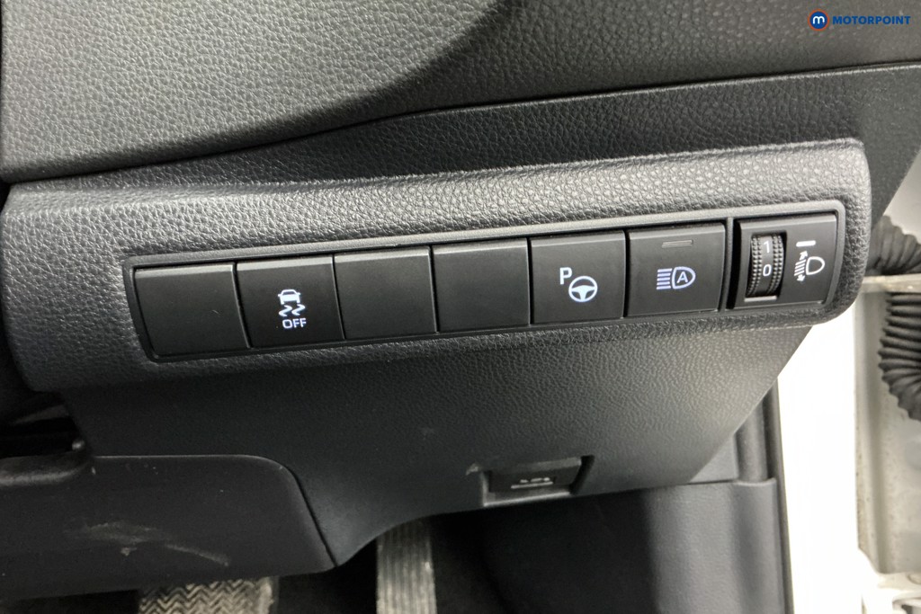 Toyota Corolla Icon Tech Automatic Petrol-Electric Hybrid Estate - Stock Number (1604365) - 25th supplementary image