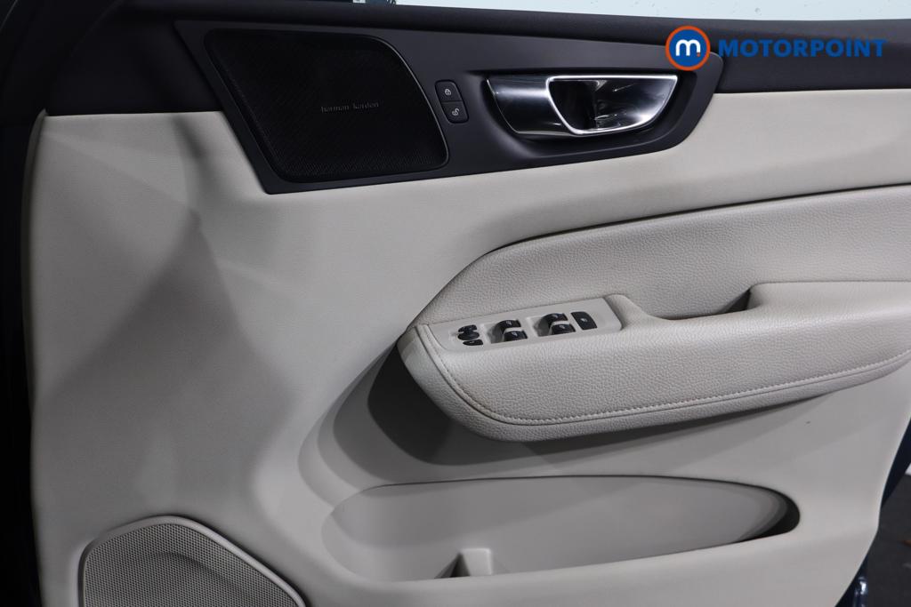 Volvo Xc60 Inscription Expression Automatic Petrol Plug-In Hybrid SUV - Stock Number (1605586) - 11th supplementary image