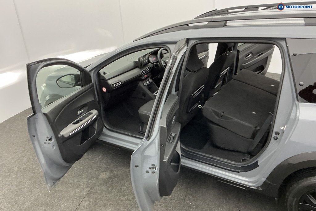 Dacia Jogger Extreme Se Manual Petrol People Carrier - Stock Number (1605908) - 5th supplementary image