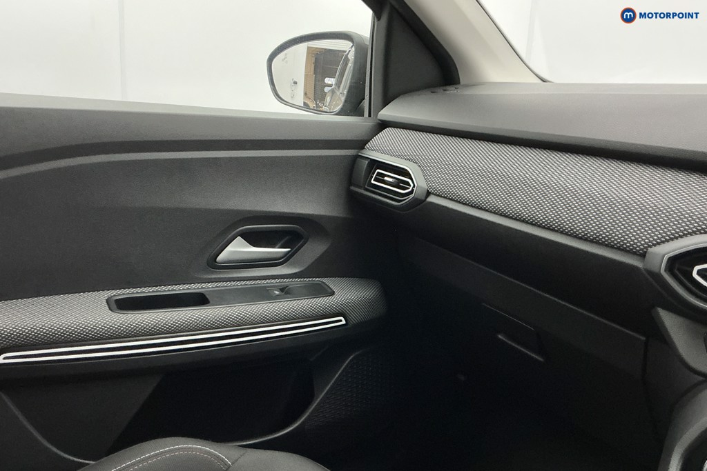 Dacia Jogger Extreme Se Manual Petrol People Carrier - Stock Number (1605908) - 25th supplementary image