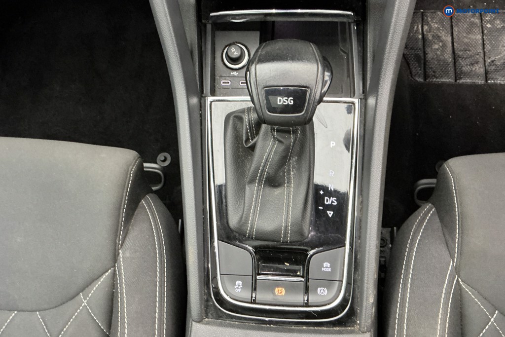 Skoda Karoq Sport Line Automatic Petrol SUV - Stock Number (1607147) - 21st supplementary image
