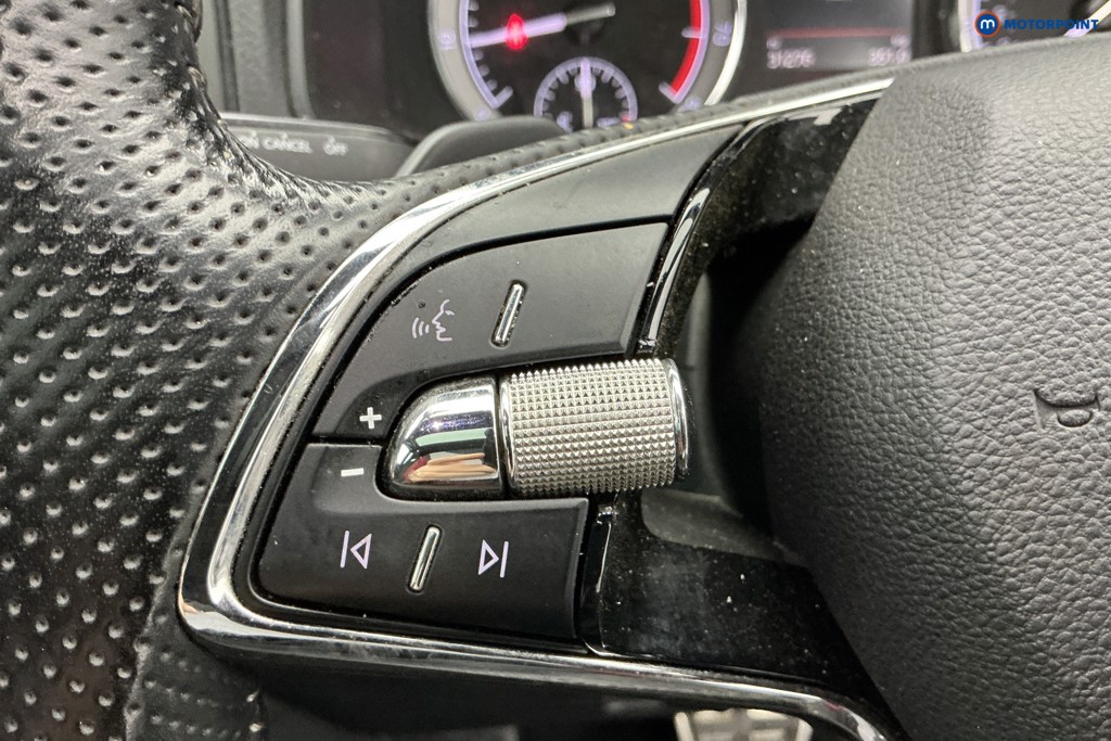 Skoda Karoq Sport Line Automatic Petrol SUV - Stock Number (1607147) - 24th supplementary image