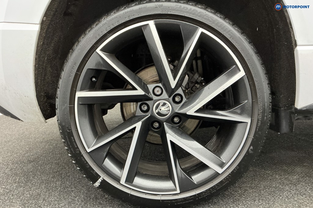 Skoda Karoq Sport Line Automatic Petrol SUV - Stock Number (1607147) - 41st supplementary image