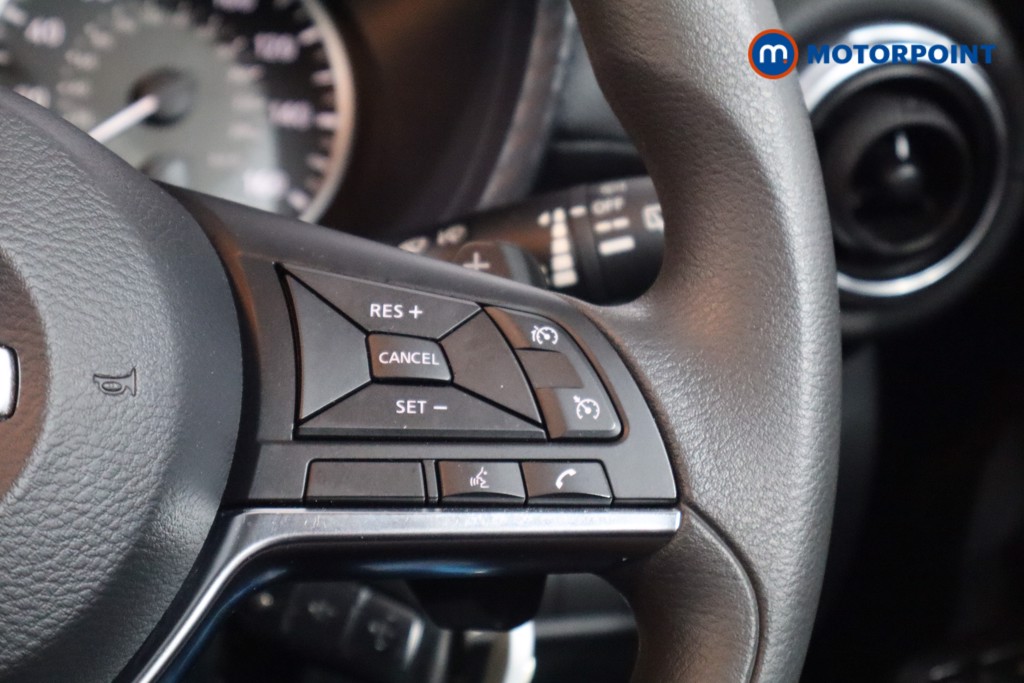 Nissan Juke Acenta Automatic Petrol SUV - Stock Number (1607466) - 8th supplementary image