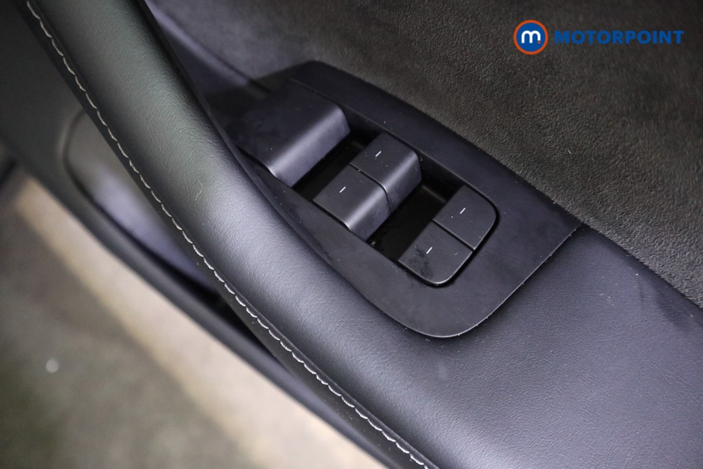 Tesla Model 3 Long Range Automatic Electric Saloon - Stock Number (1608930) - 14th supplementary image