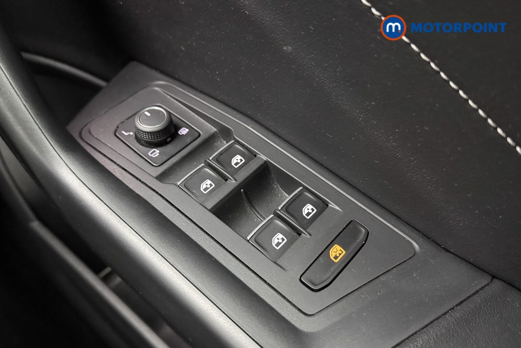 Volkswagen T-Roc R-Line Automatic Petrol SUV - Stock Number (1609534) - 17th supplementary image