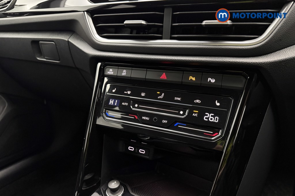 Volkswagen T-Roc R-Line Automatic Petrol SUV - Stock Number (1609538) - 14th supplementary image
