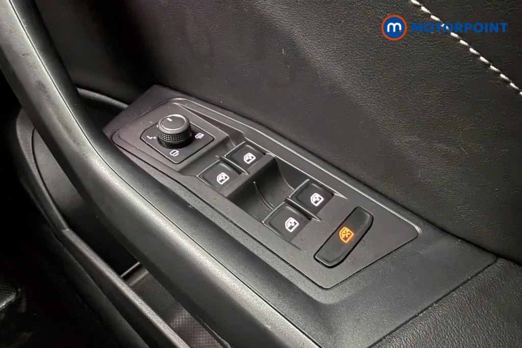 Volkswagen T-Roc R-Line Automatic Petrol SUV - Stock Number (1609538) - 16th supplementary image