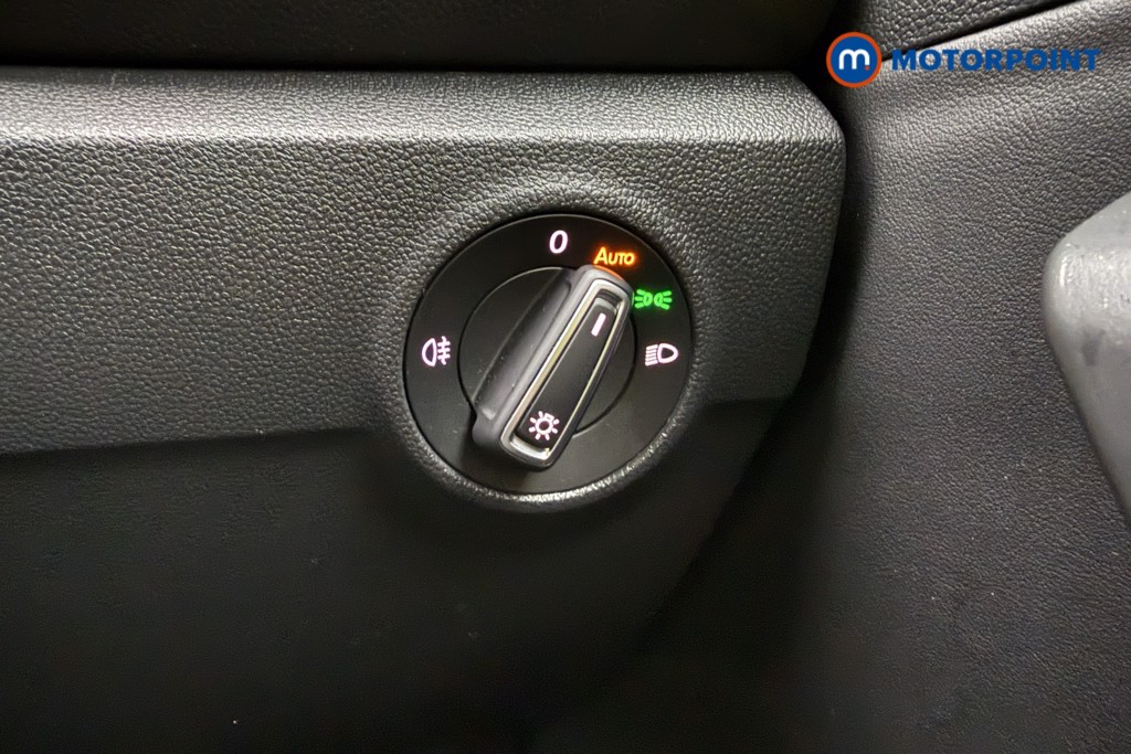 Volkswagen T-Roc R-Line Automatic Petrol SUV - Stock Number (1609538) - 17th supplementary image