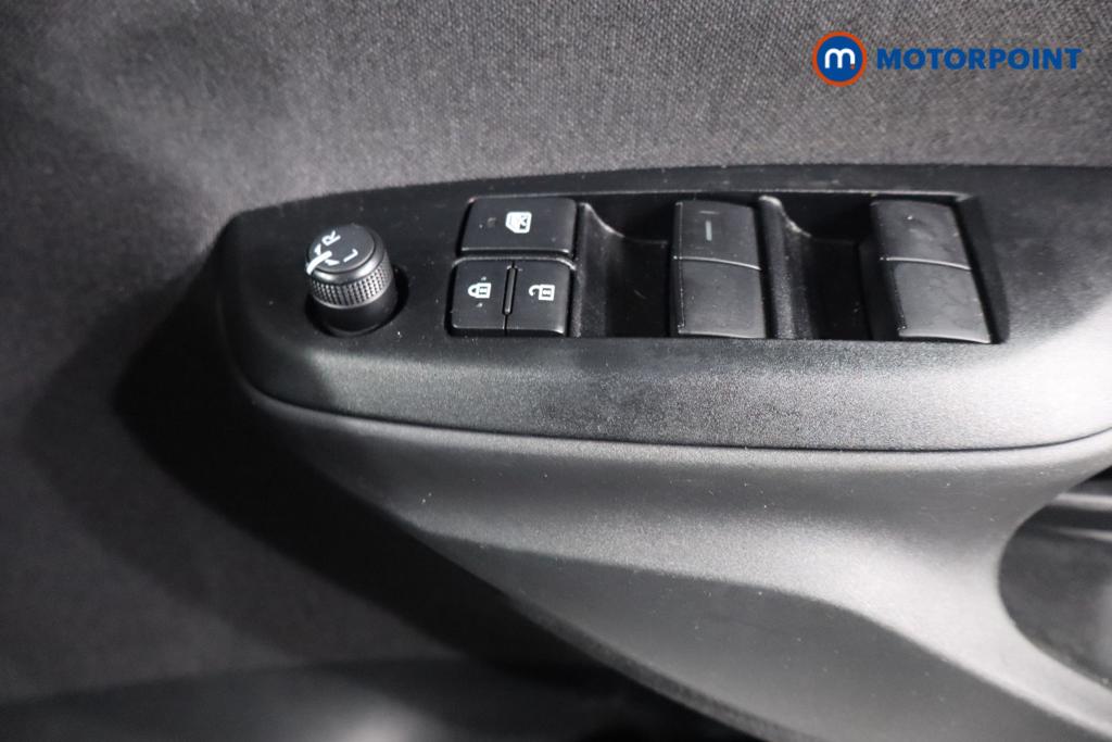 Toyota Yaris Icon Automatic Petrol-Electric Hybrid Hatchback - Stock Number (1610255) - 8th supplementary image