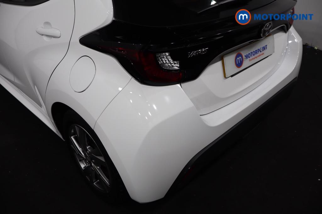 Toyota Yaris Icon Automatic Petrol-Electric Hybrid Hatchback - Stock Number (1610255) - 14th supplementary image