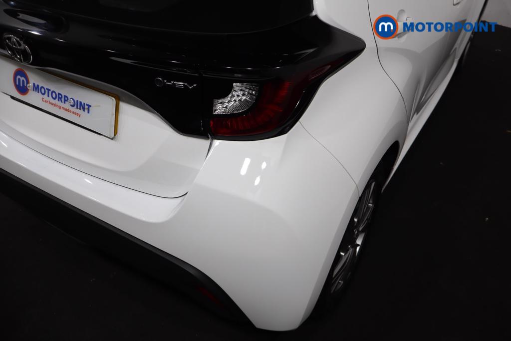 Toyota Yaris Icon Automatic Petrol-Electric Hybrid Hatchback - Stock Number (1610255) - 15th supplementary image