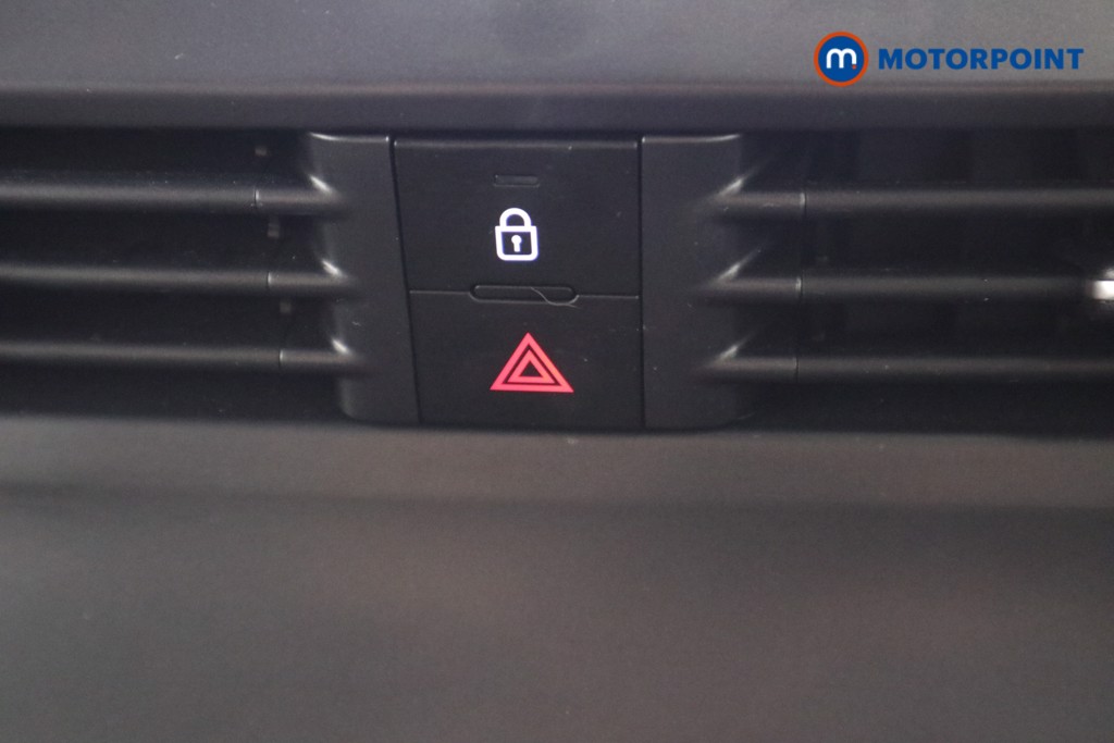 Hyundai I20 Premium Manual Petrol Hatchback - Stock Number (1610702) - 7th supplementary image