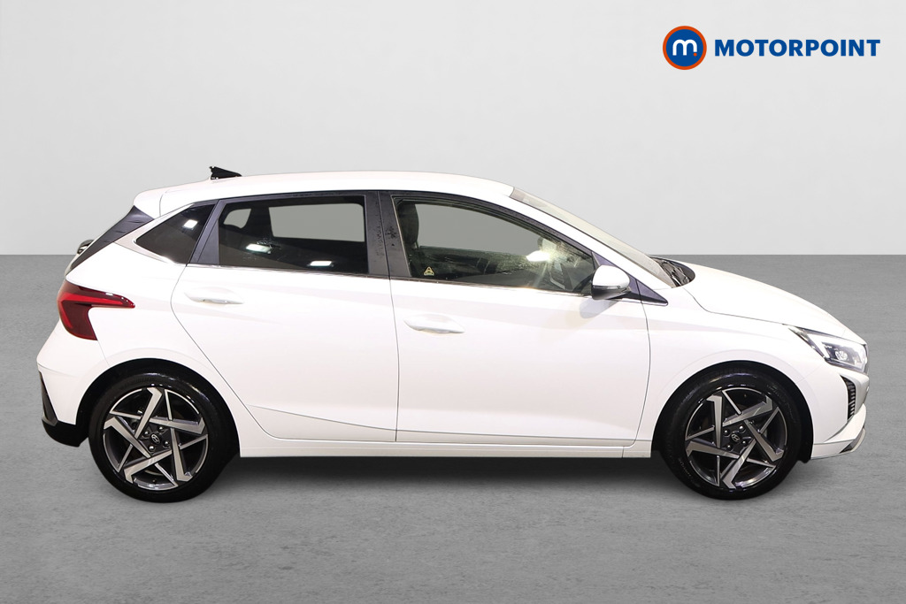 Hyundai I20 Premium Manual Petrol Hatchback - Stock Number (1610702) - Drivers side