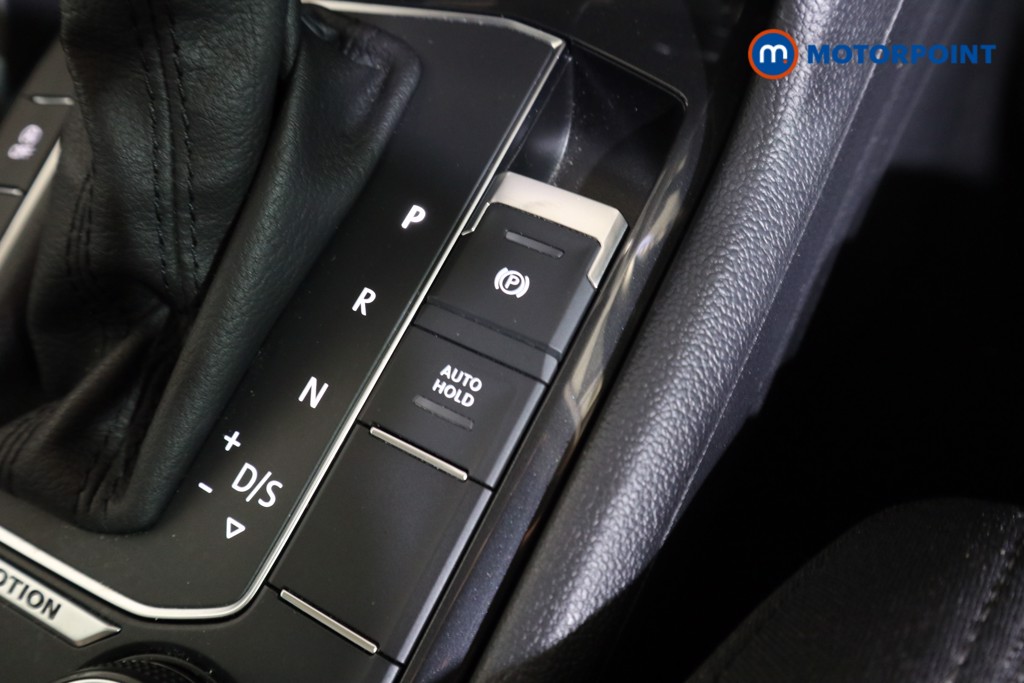 Volkswagen Tiguan SEL Automatic Petrol SUV - Stock Number (1611087) - 9th supplementary image