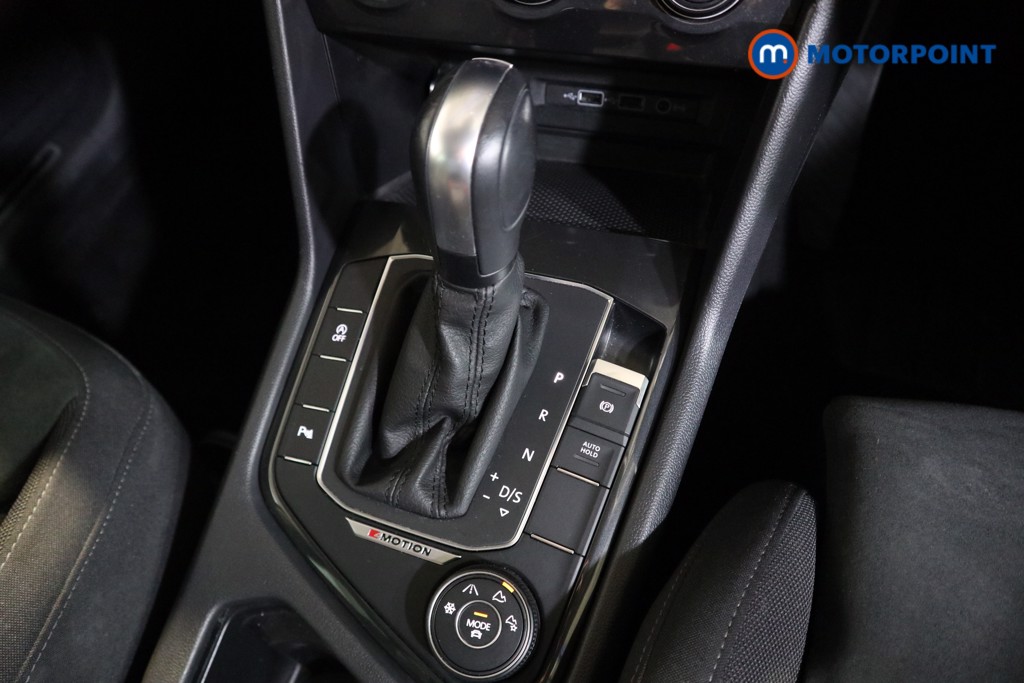 Volkswagen Tiguan SEL Automatic Petrol SUV - Stock Number (1611087) - 12th supplementary image