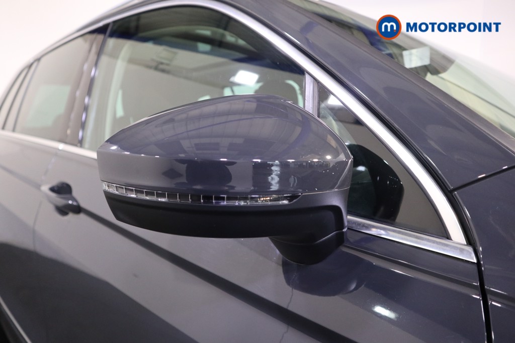 Volkswagen Tiguan SEL Automatic Petrol SUV - Stock Number (1611087) - 35th supplementary image