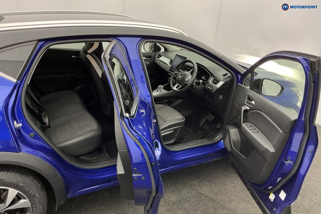 Renault Captur S Edition Automatic Petrol Plug-In Hybrid SUV - Stock Number (1611551) - 6th supplementary image