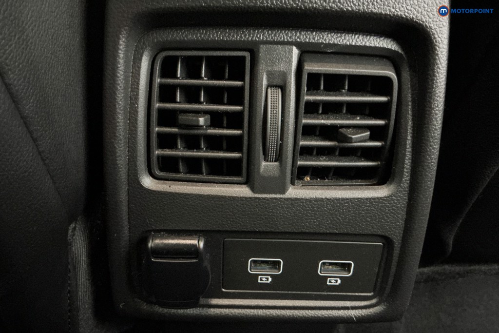 Renault Captur S Edition Automatic Petrol Plug-In Hybrid SUV - Stock Number (1611551) - 13th supplementary image