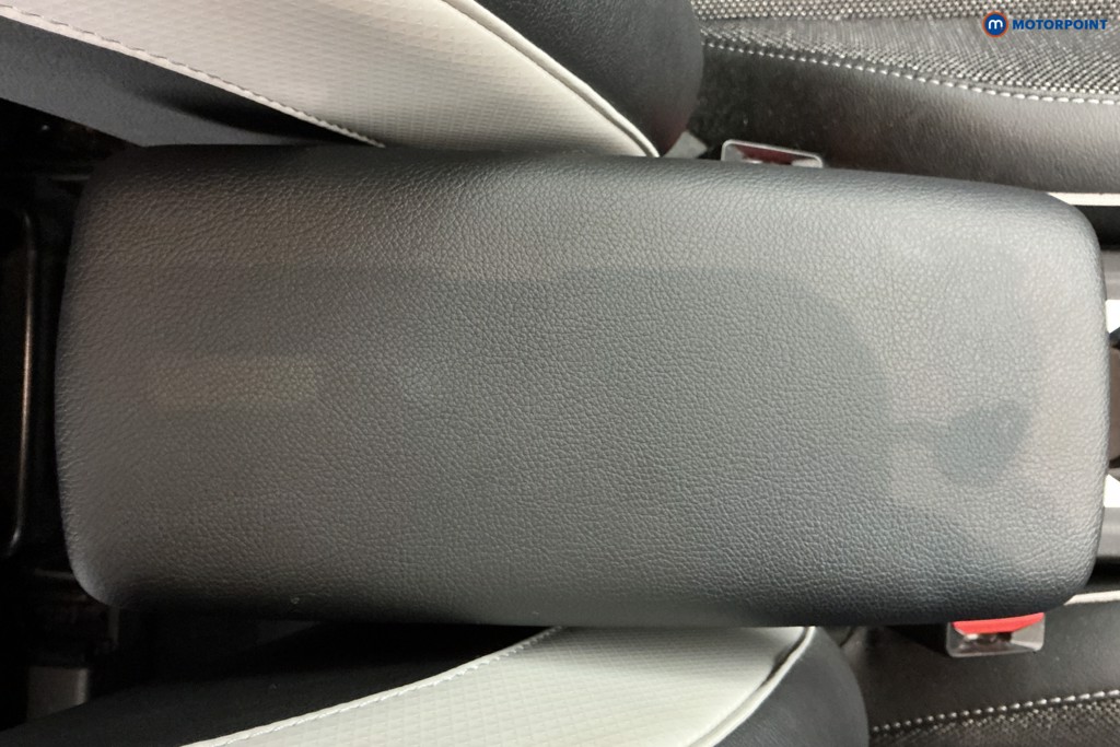 Renault Captur S Edition Automatic Petrol Plug-In Hybrid SUV - Stock Number (1611551) - 16th supplementary image