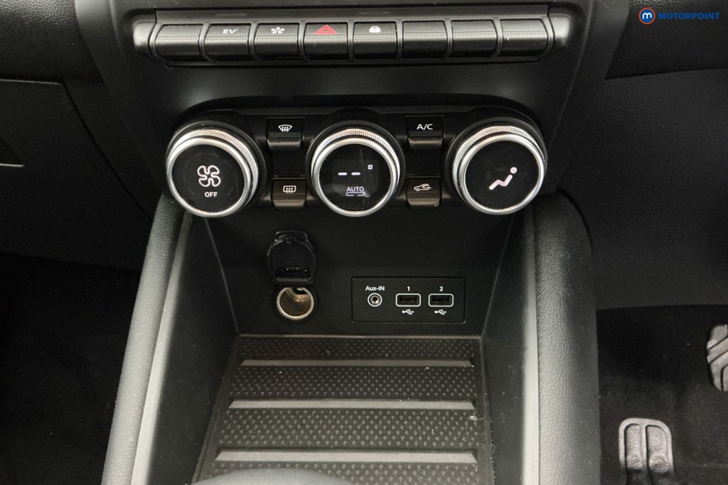 Renault Captur S Edition Automatic Petrol Plug-In Hybrid SUV - Stock Number (1611551) - 19th supplementary image